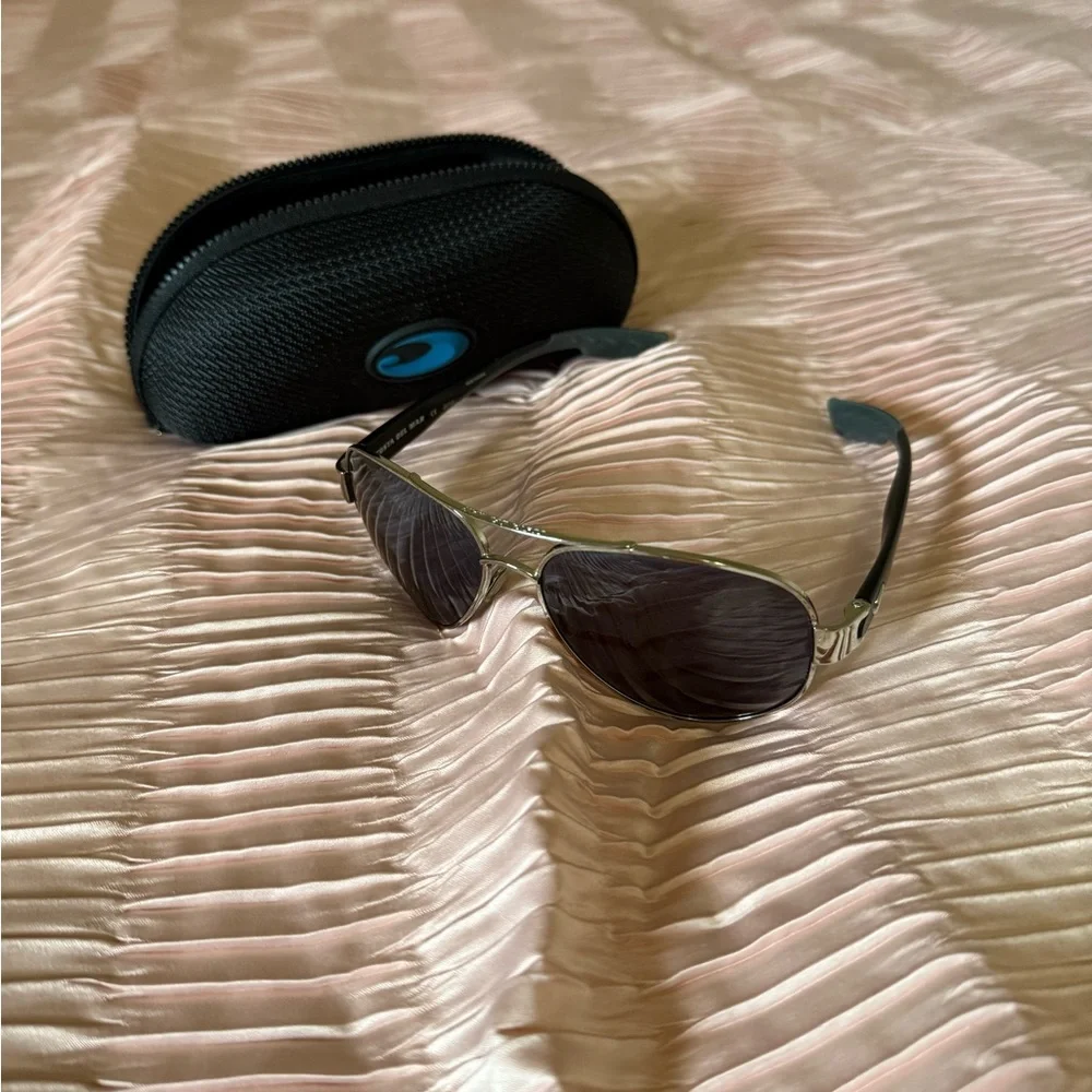 Costa South Point Polarized Glasses - Silver and Blue